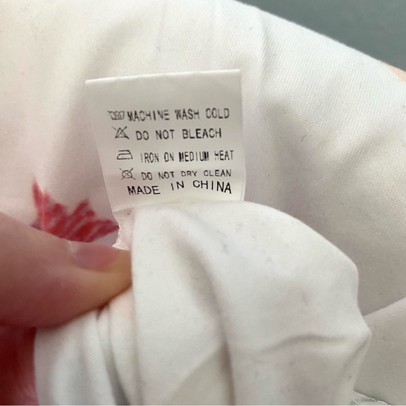 NWOT Cold shoulder floral knot front top - Picture 8 of 8